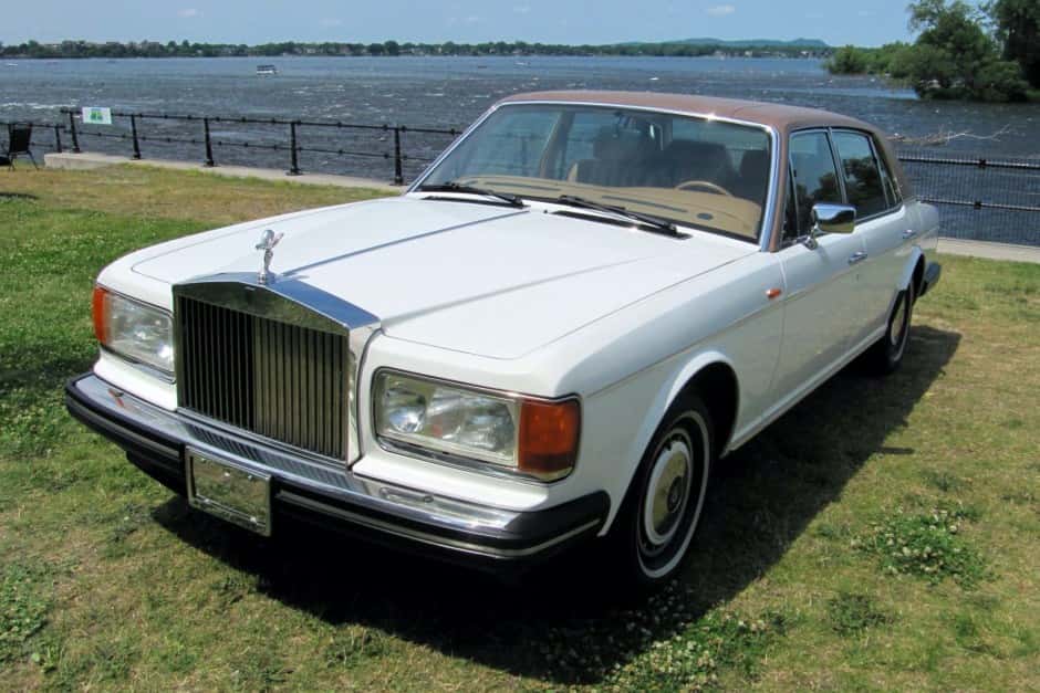 1995 Rolls-Royce SZ Silver Spirit & Silver Spur sold for $21,000