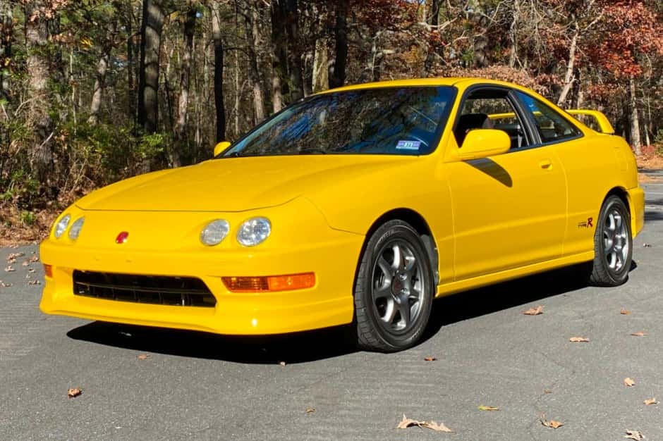 2000 Acura Integra Type R sold for $24,501