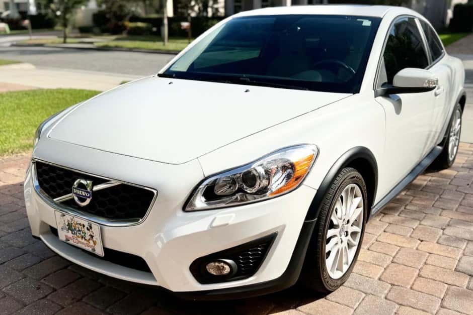2012 Volvo C30 sold for $7,200