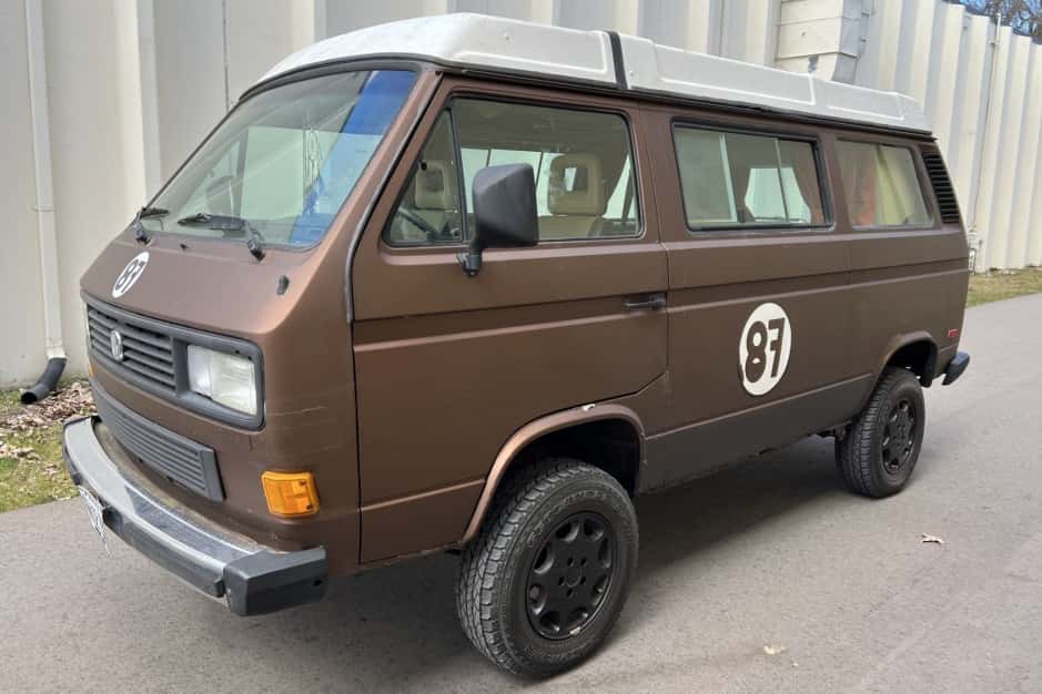 1987 Volkswagen Vanagon sold for $10,300