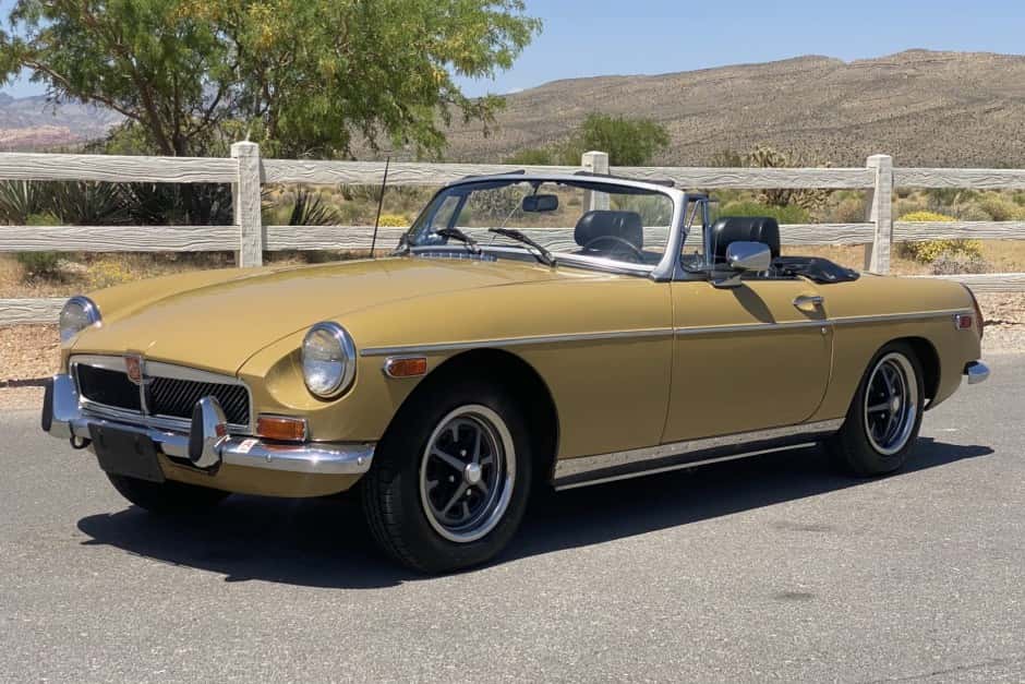1974 MG MGB sold for $8,000