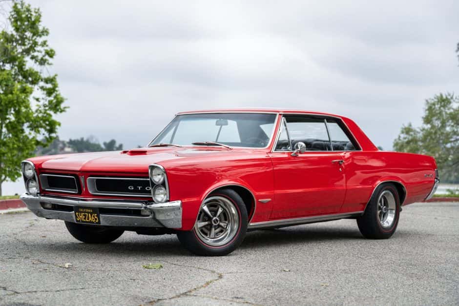 1965 Pontiac Tempest / LeMans sold for $32,500