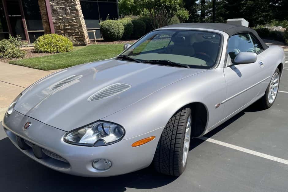 2002 Jaguar XKR sold for $9,787