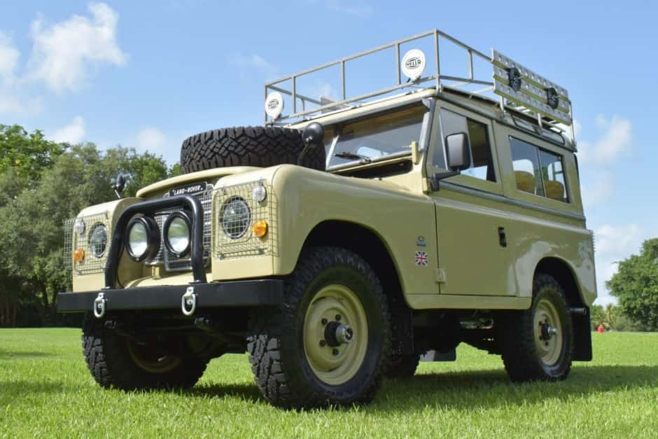 1977 Land Rover Series 88 sold for $40,000