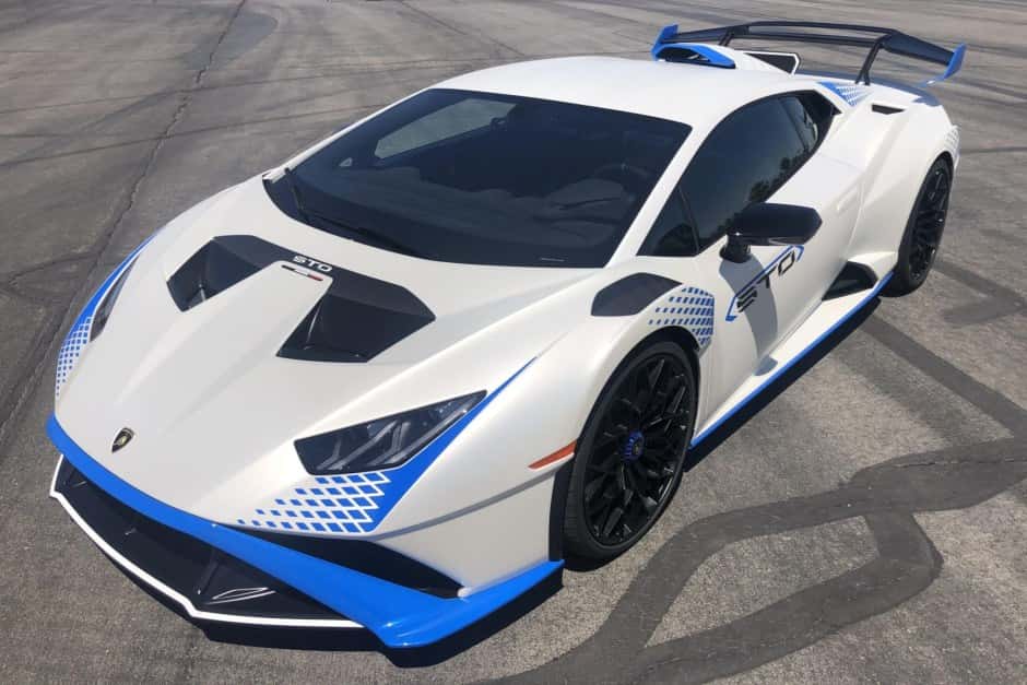2022 Lamborghini Huracán sold for $381,000