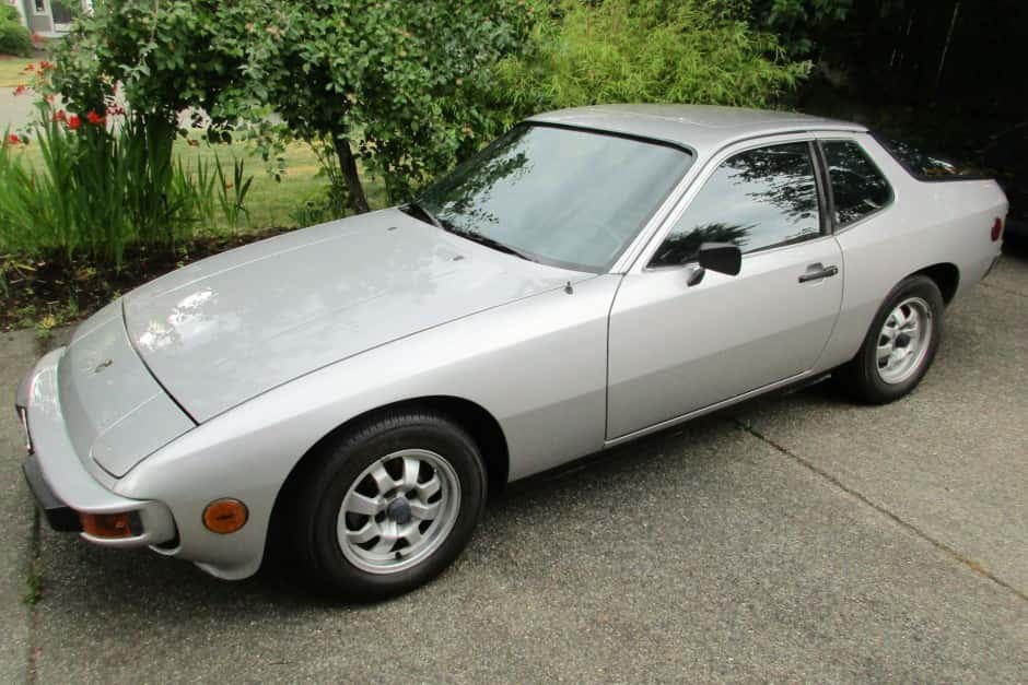 1978 Porsche 924 sold for $7,383