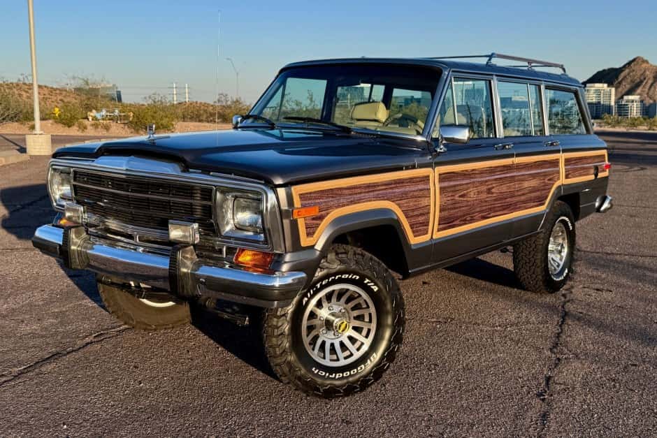 1987 Jeep SJ Grand Wagoneer sold for $48,500
