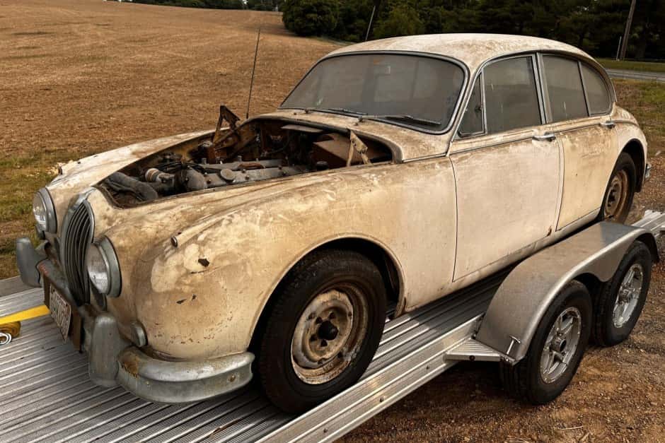 1963 Jaguar Mk II sold for $2,855