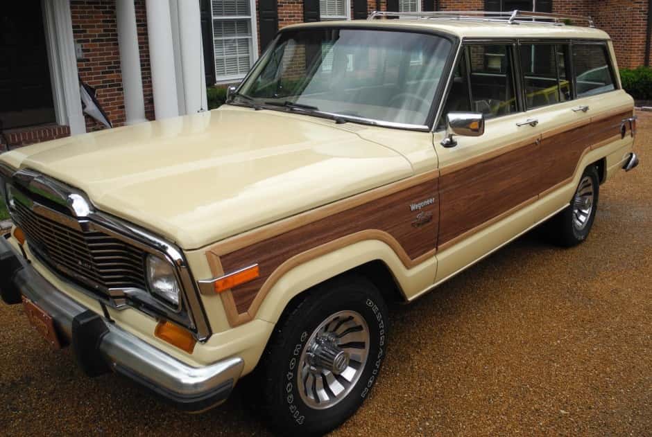 1983 Jeep SJ Wagoneer sold for $22,000