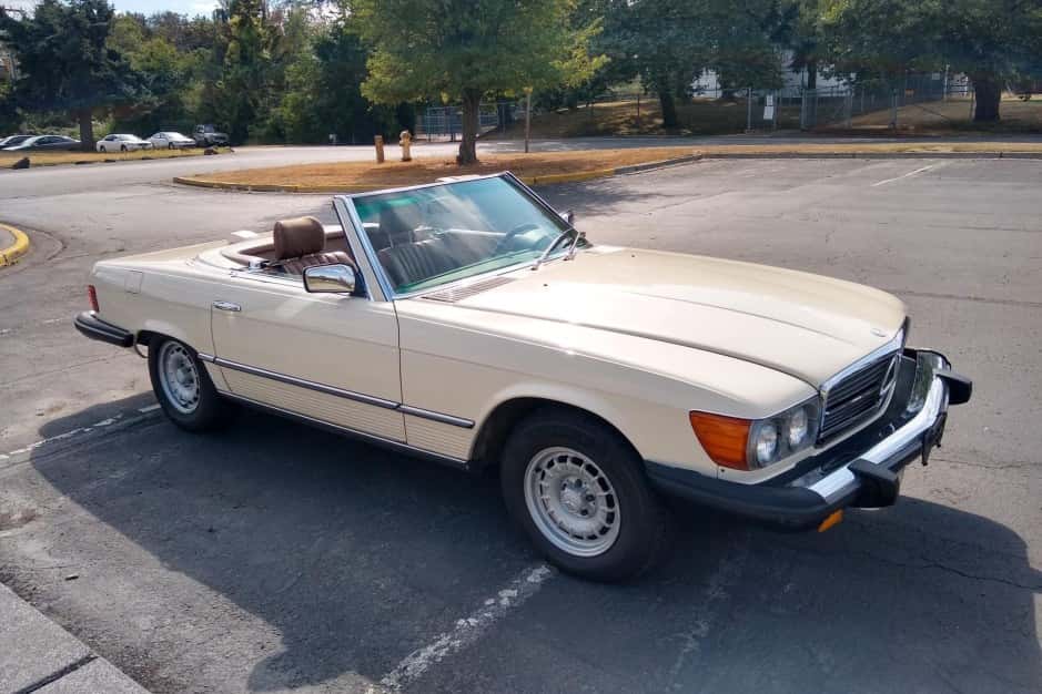 1985 Mercedes-Benz R107 SL sold for $8,888