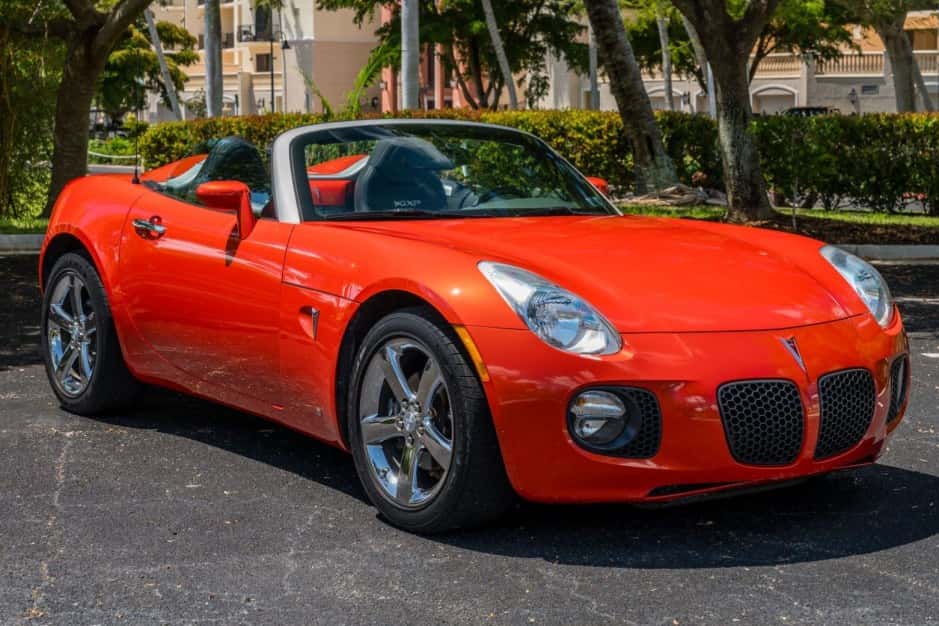 2008 Pontiac Solstice sold for $12,750