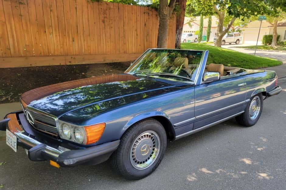 1983 Mercedes-Benz R107 SL sold for $8,000