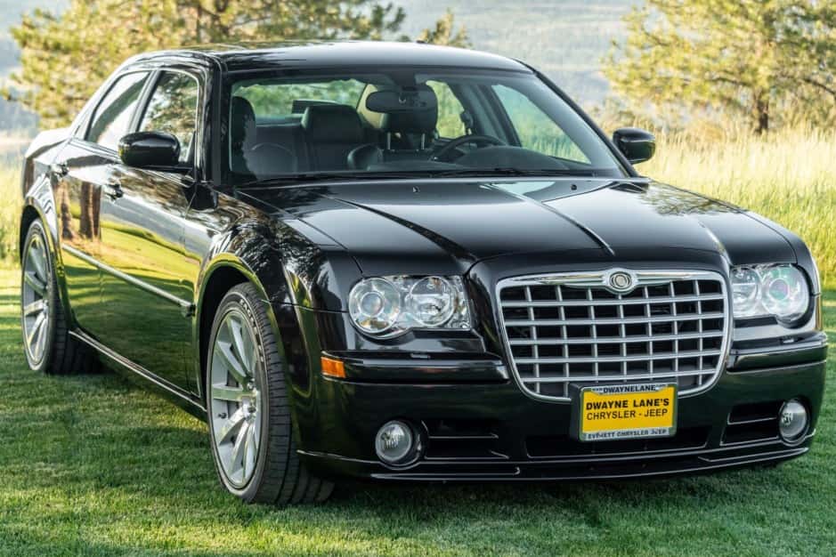 2006 Chrysler 300 (2005-2023) sold for $33,553