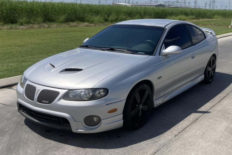 2005 Pontiac GTO sold for $12,300