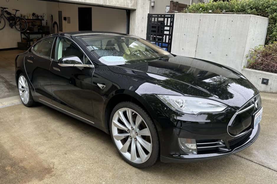 2013 Tesla  sold for $20,880
