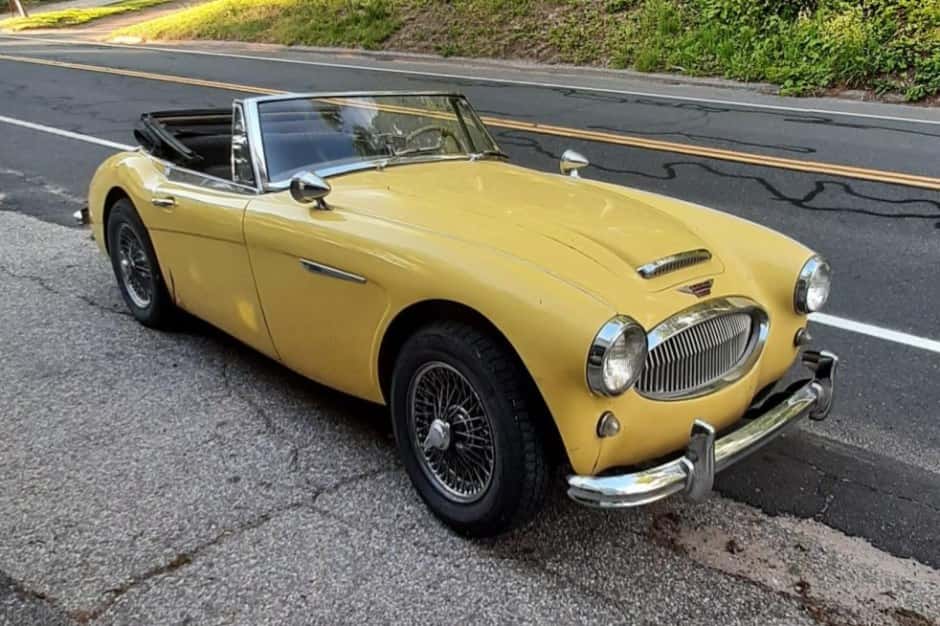 1963 Austin-Healey 3000 sold for $18,550