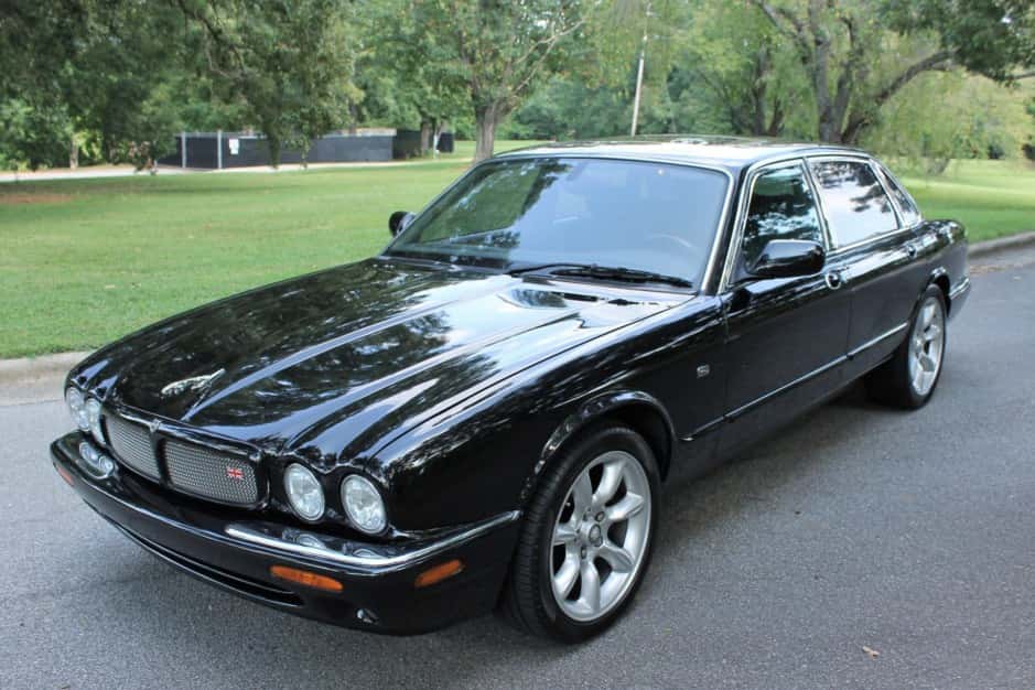 2000 Jaguar X308 XJR (1998-2003) sold for $16,250