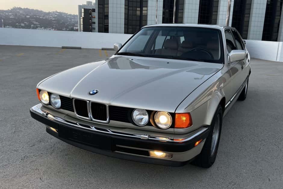 1989 BMW E32 7-Series sold for $14,000