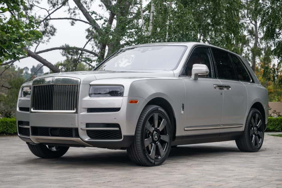 2022 Rolls-Royce Cullinan sold for $303,000