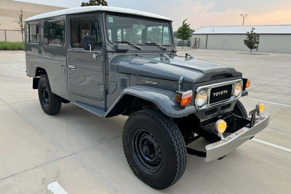 1982 Toyota Land Cruiser FJ45 sold for $32,250