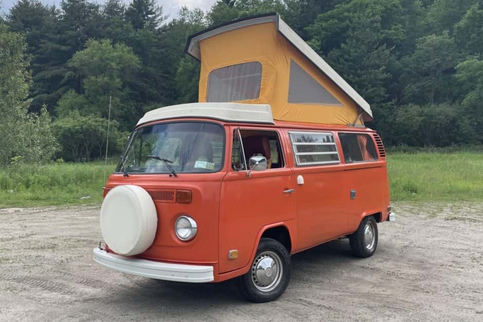 1975 Volkswagen Bay-Window Camper sold for $13,000