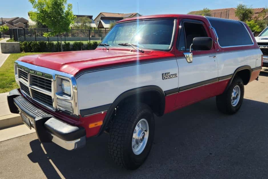 1991 Dodge Ramcharger / Plymouth Trail Duster sold for $12,000