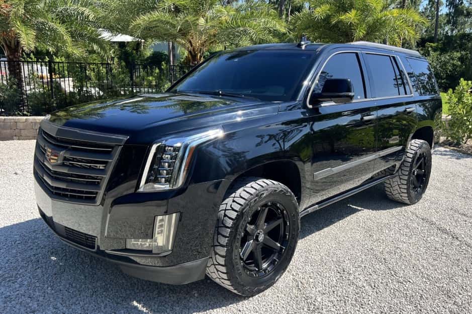 2015 Cadillac Escalade K2XL (2015-2020) sold for $45,250