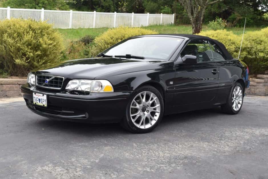 2004 Volvo C70 sold for $4,500