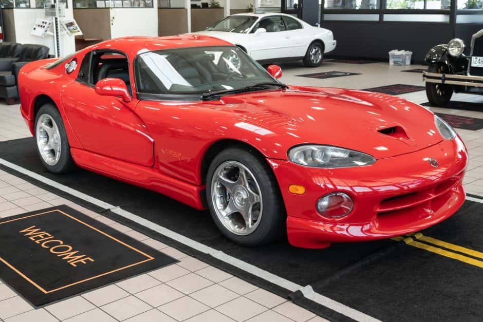 1997 Dodge Viper SR II (1996-2002) sold for $65,000