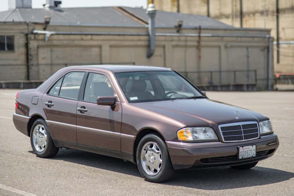 1994 Mercedes-Benz W202 C-Class sold for $9,300