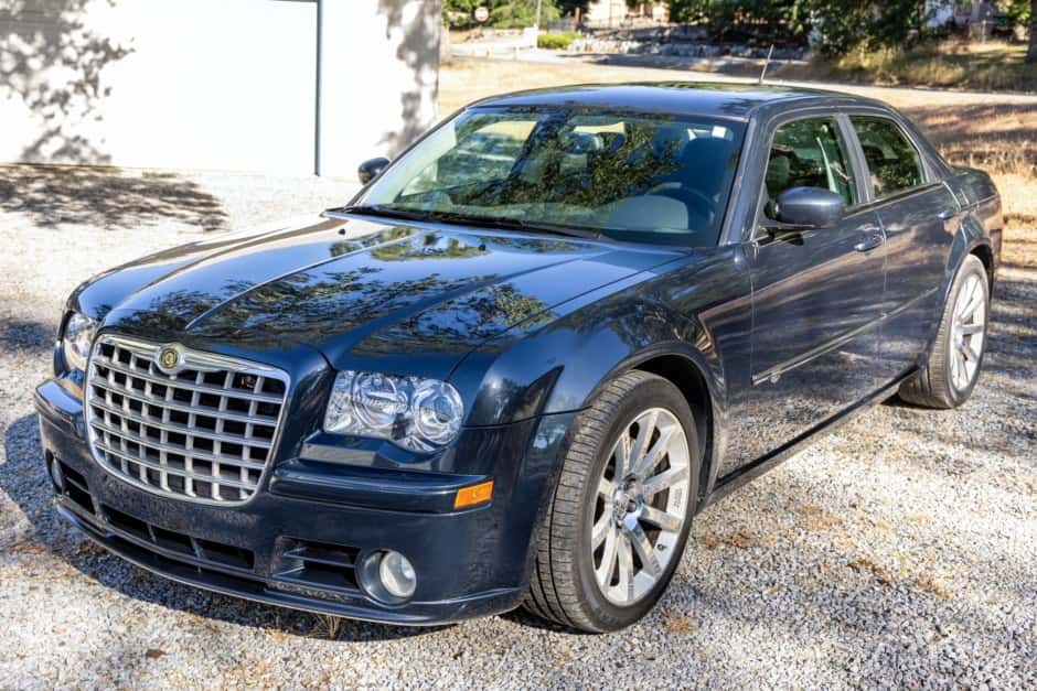 2008 Chrysler 300 (2005-2023) sold for $15,250
