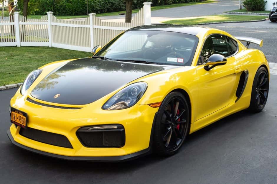 2016 Porsche Cayman GT4 sold for $99,981
