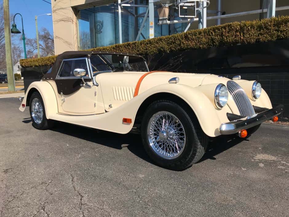 2002 Morgan Plus 8 sold for $54,388