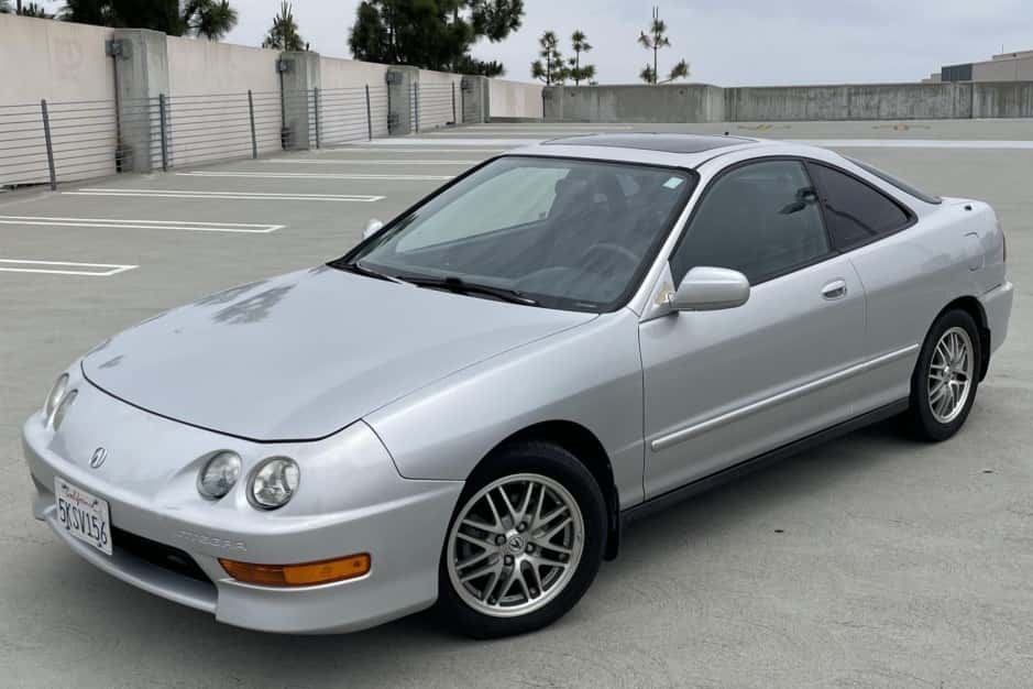 1999 Acura Integra sold for $6,451