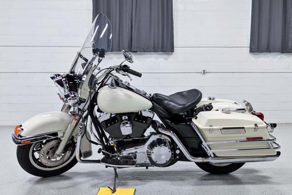 1999 Harley-Davidson Touring sold for $7,199