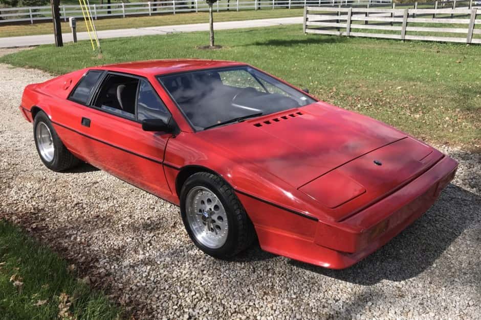 1977 Lotus Esprit sold for $23,000