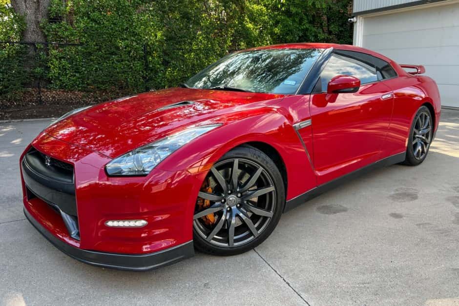 2013 Nissan GT-R R35 sold for $76,050