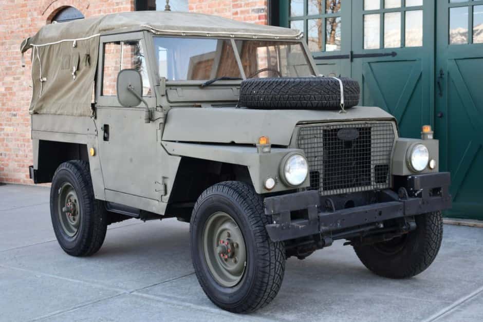 1979 Land Rover Series 88 sold for $9,191