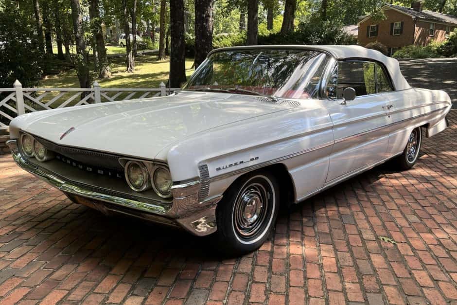 1961 Oldsmobile 88 sold for $27,250
