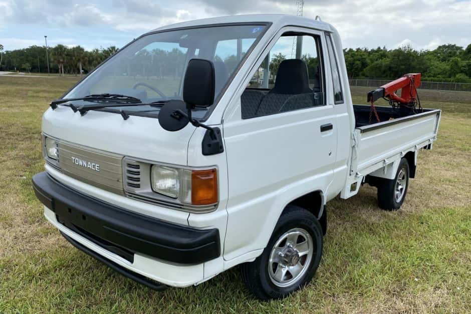 1994 Toyota LiteAce & TownAce sold for $6,100