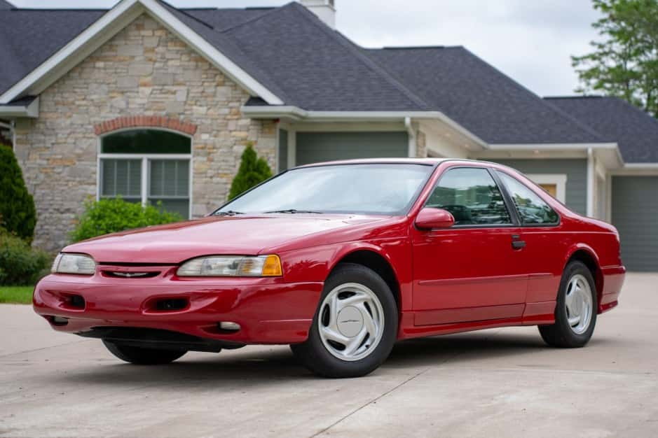 1994 Ford Thunderbird (1989-1997) sold for $9,800