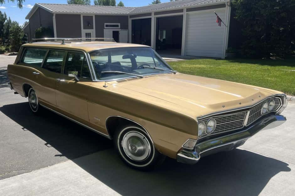 1968 Ford Country Sedan sold for $7,100