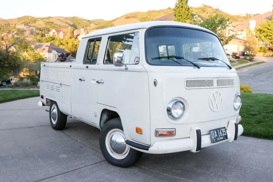 1970 Volkswagen Bay-Window Pickup sold for $25,000