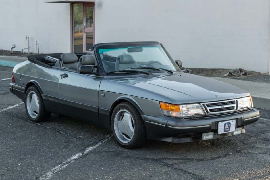 1991 Saab 900 sold for $8,900