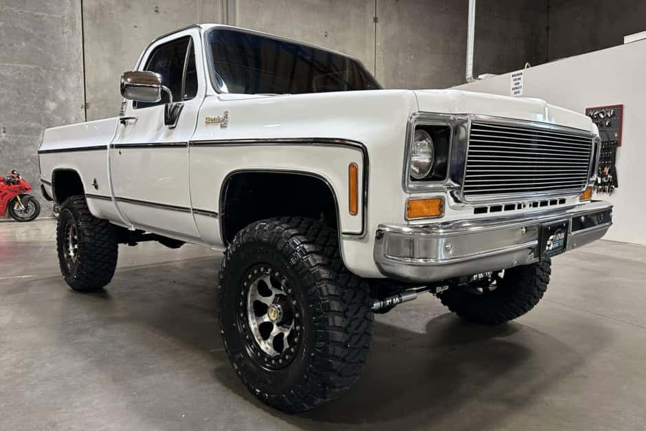 1976 Chevrolet C/K (1973-1991) sold for $39,000