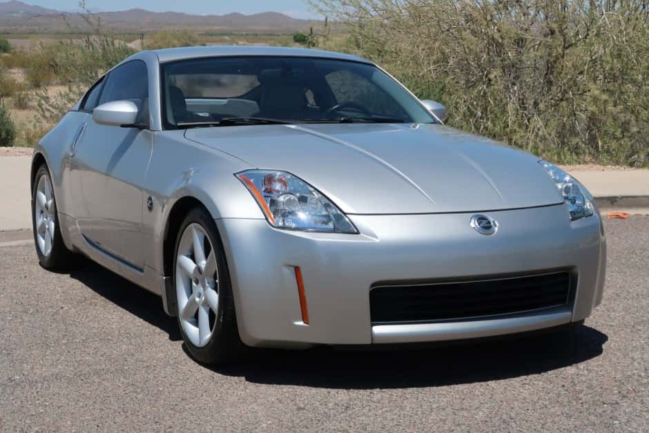 2004 Nissan 350Z sold for $13,750
