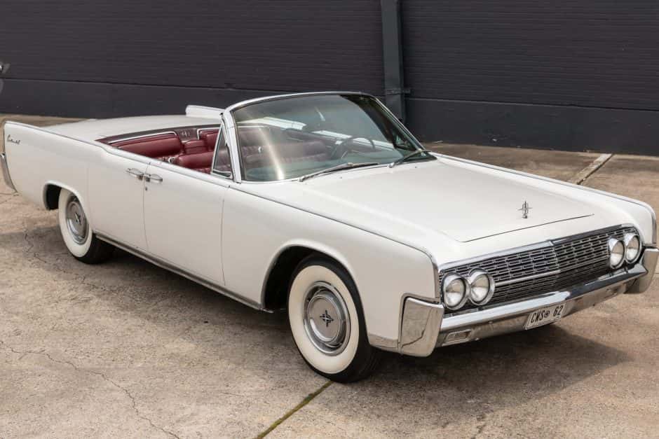 1962 Lincoln Continental (1961-1969) sold for $48,000