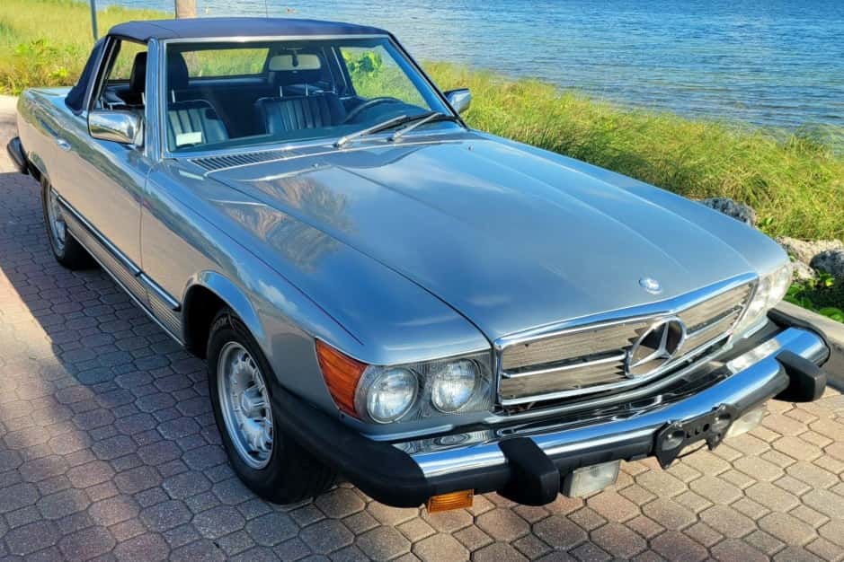 1984 Mercedes-Benz R107 SL sold for $10,000