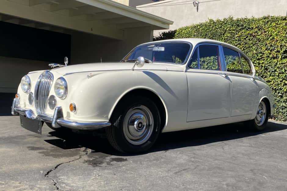 1968 Jaguar Mk II sold for $14,250