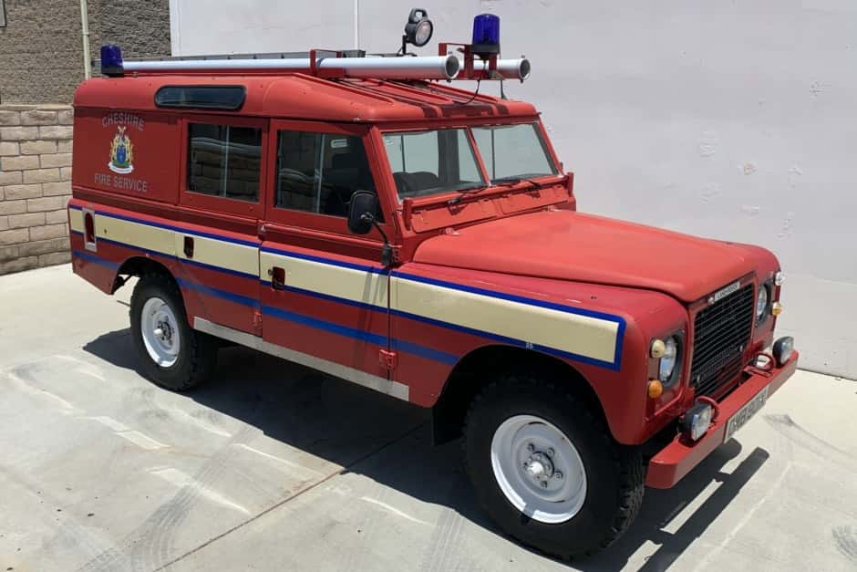 1982 Land Rover Series 109 sold for $14,000
